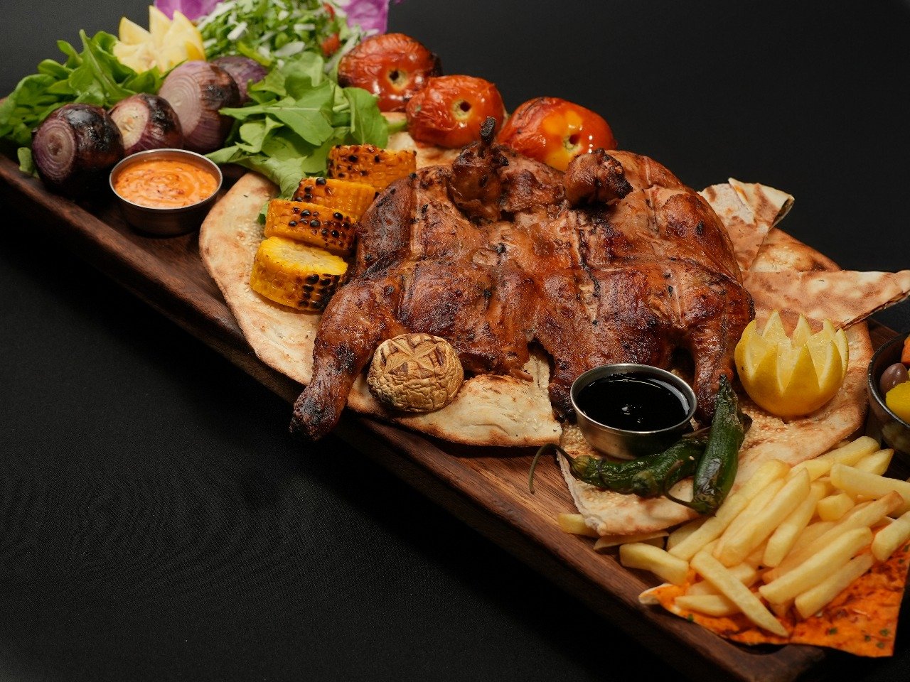 دجاجة كاملة بالتنور